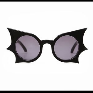 Adele Mildred Peggy’s Sunglasses w/cover